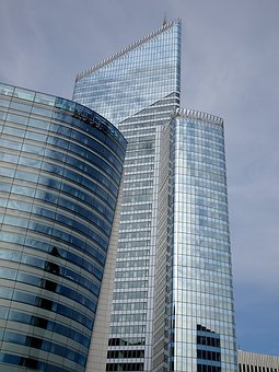 332607