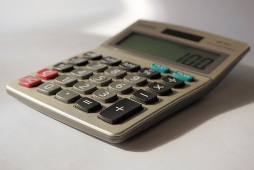303042
