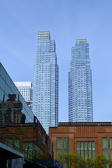 131305