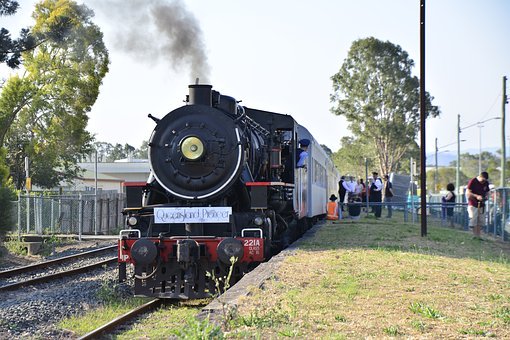 89583