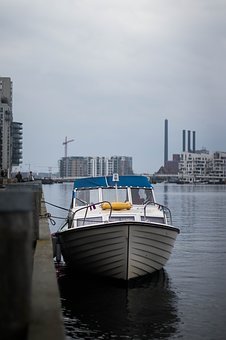 303801