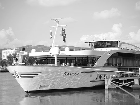 295940