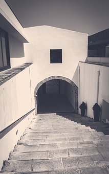 180536