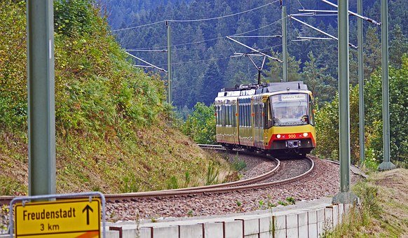 218531