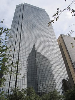 323259