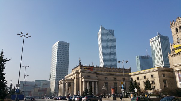 216649