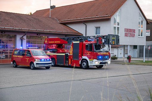 58085