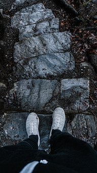 121757