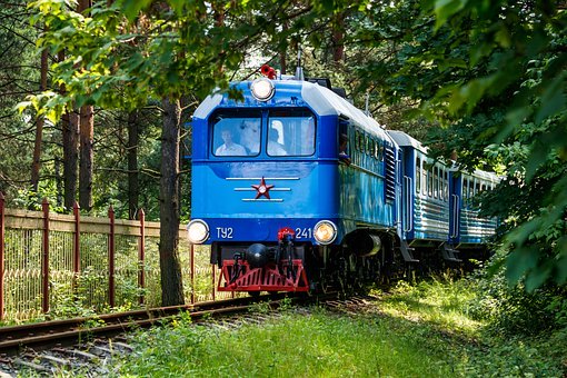 358159