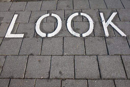 344439