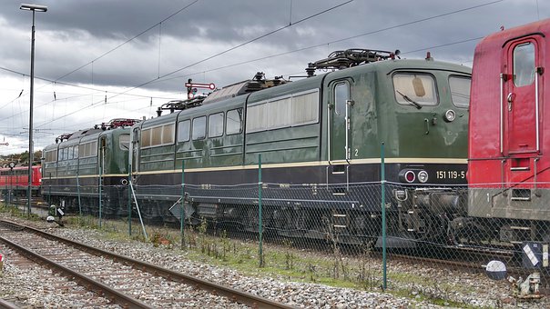 57485