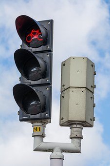 83477