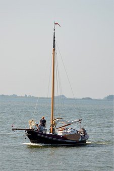 403876
