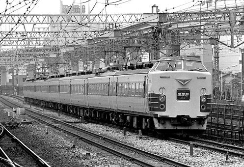348409