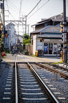 289745