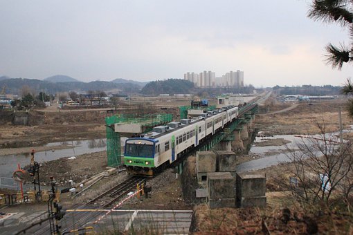 165105