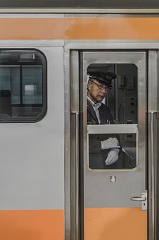 56522