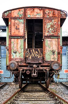 244943
