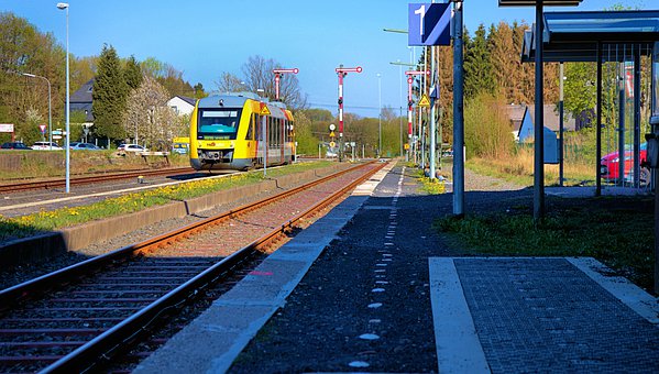 88725