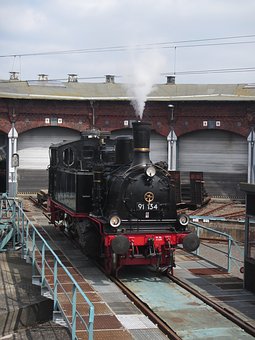 314285