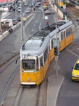 4633