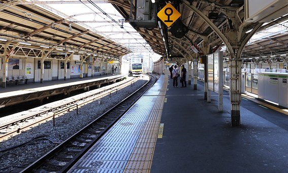 275403