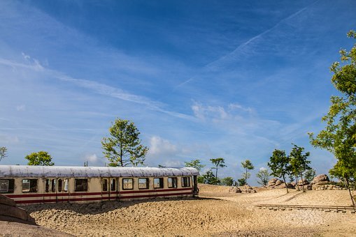 220062