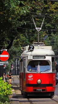321746