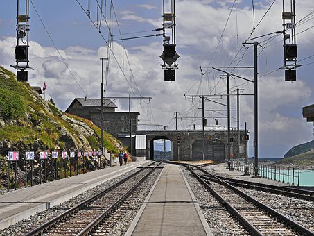 261325