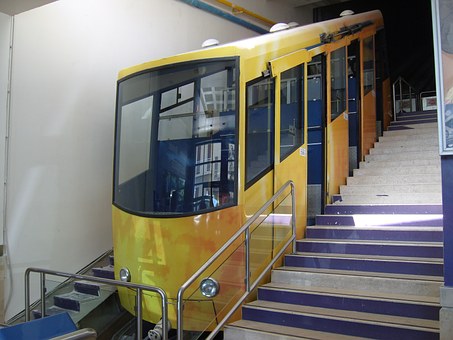 271829