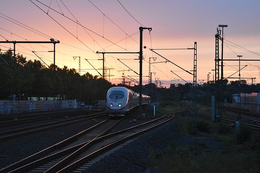 256825