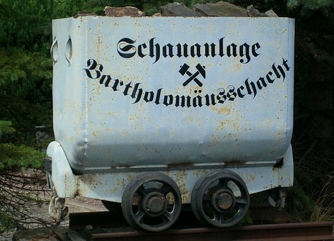 328215