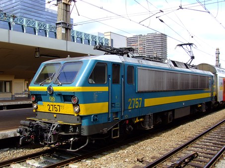258143