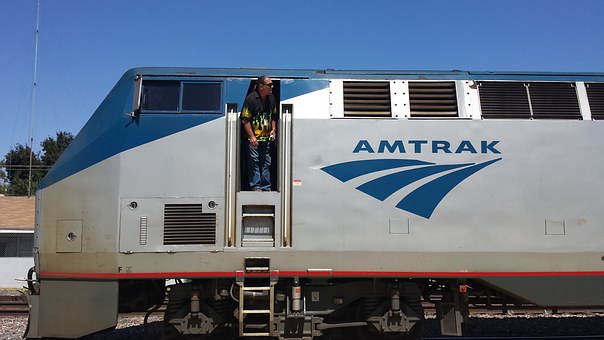430047