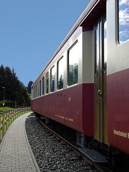 252889