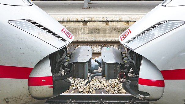 43051