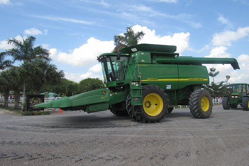 56133