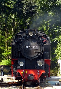 331690