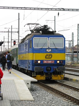 4725