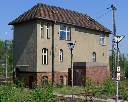 318874