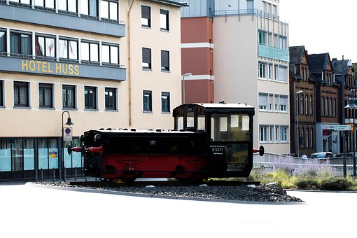 189625