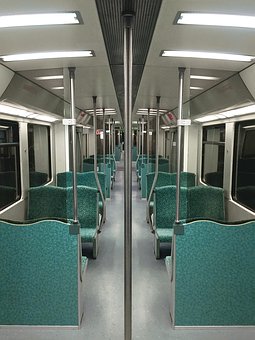 135989