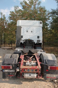 243943