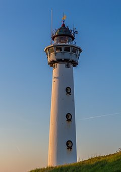 218022