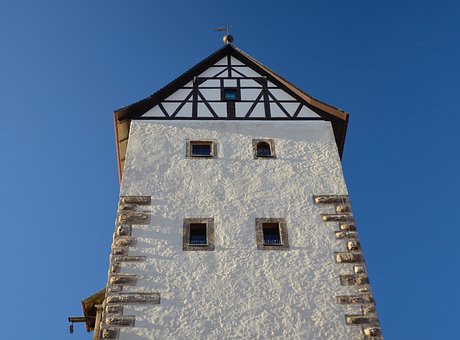 154057