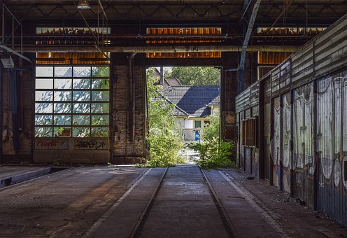 304508