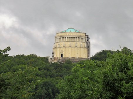 181838