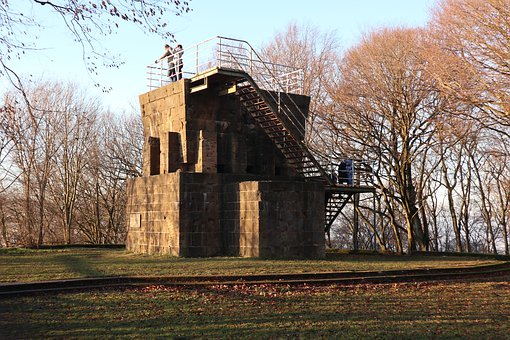 18447