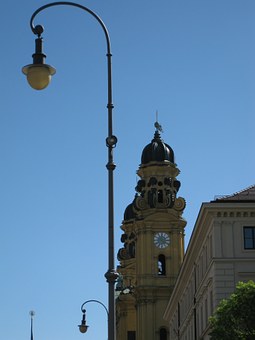 163280