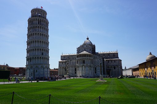 13359
